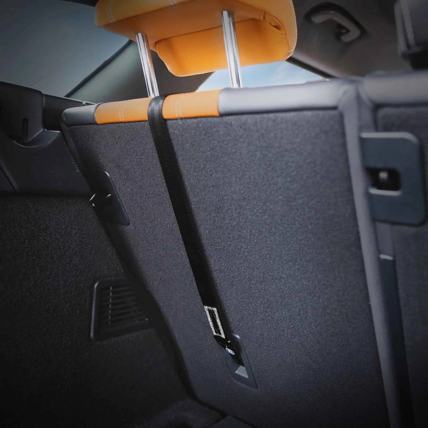 EzyDog Car Click ISOFIX Cargo Seat Belt Attachment
